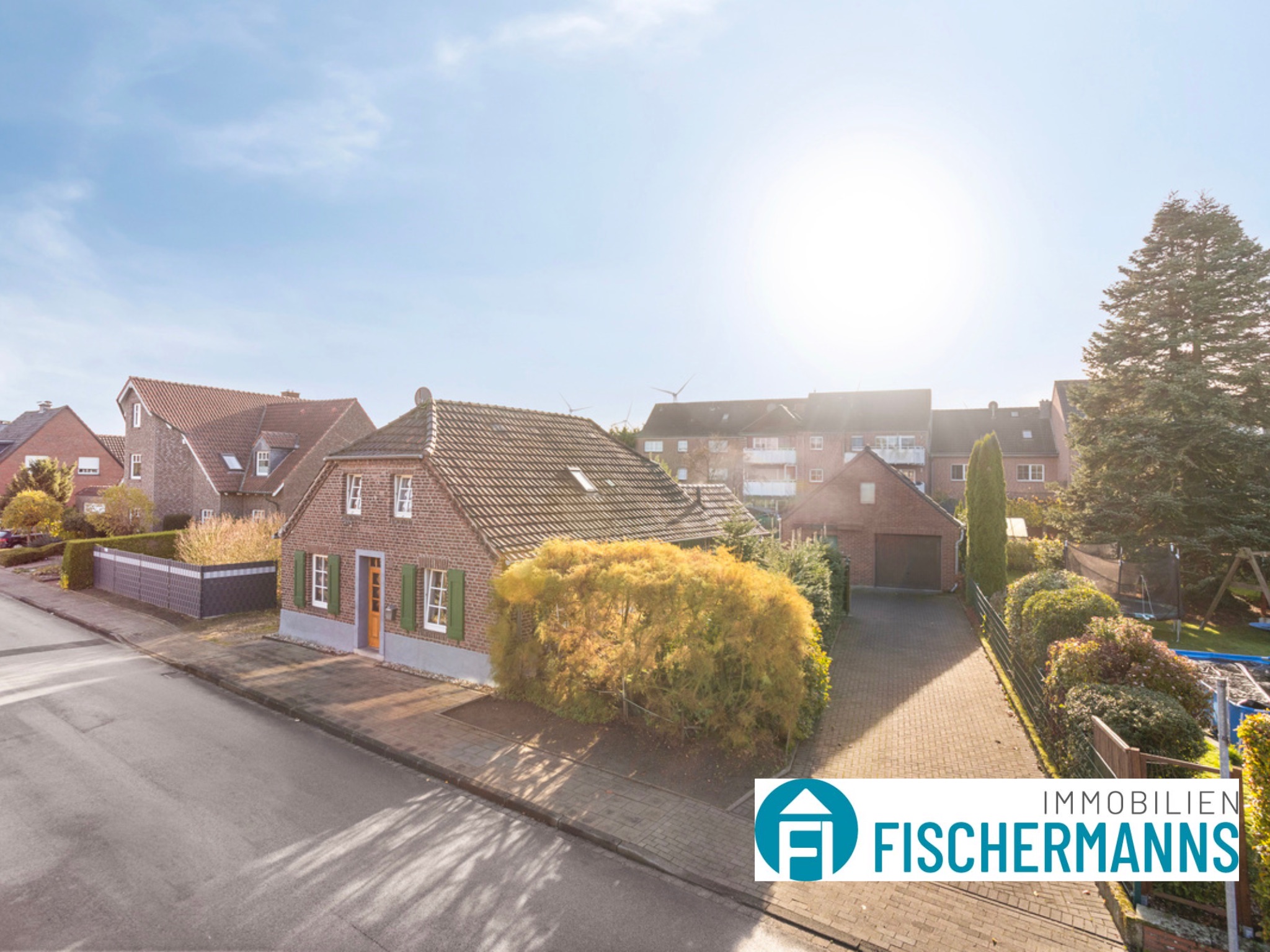 Haus in gefragter Lage mit großem Grundstück & zusätzlichem Bauland